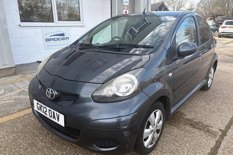 Used Toyota Aygo 67 HP (49 kW) 2012 Grey Hatchback