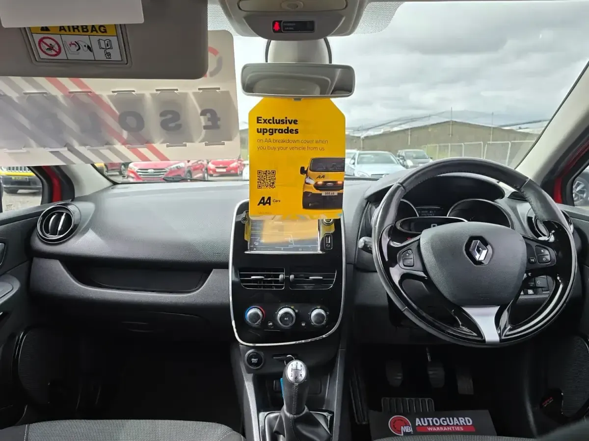 Usado Renault Clio IV Dynamique 90 HP (66 kW) 2016 Vermelho Citadino
