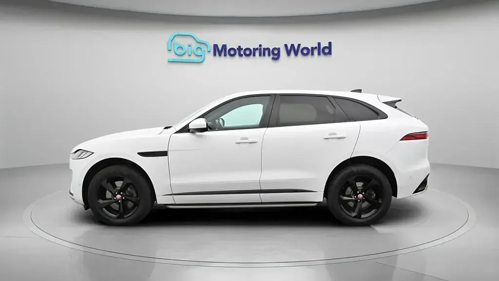 Usado Jaguar F-Pace R-Dynamic 300 HP (220 kW) 2021 SUV