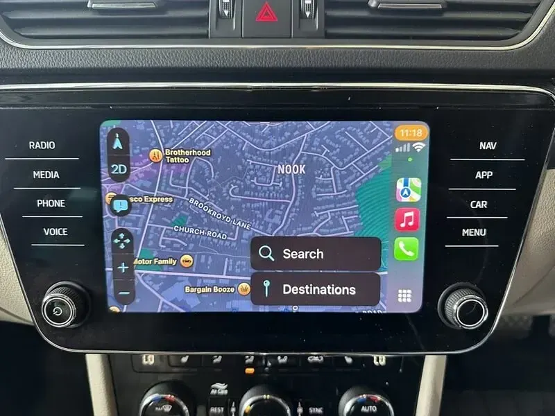 Gebraucht Skoda Superb SE L 150 PS (110 kW) 2022 Silber Kombi