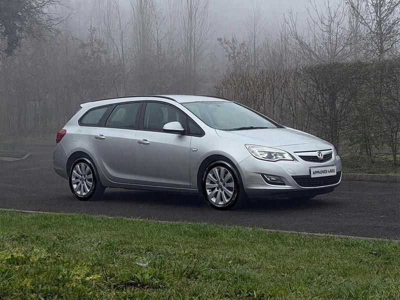 Used Vauxhall Astra 2012 Silver Estate