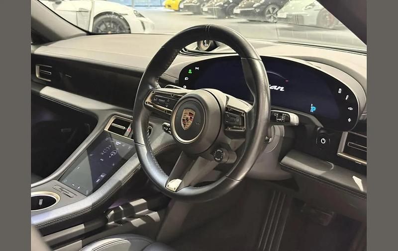 Used Porsche Taycan 419 kW (571 HP) 2020 White Sedan