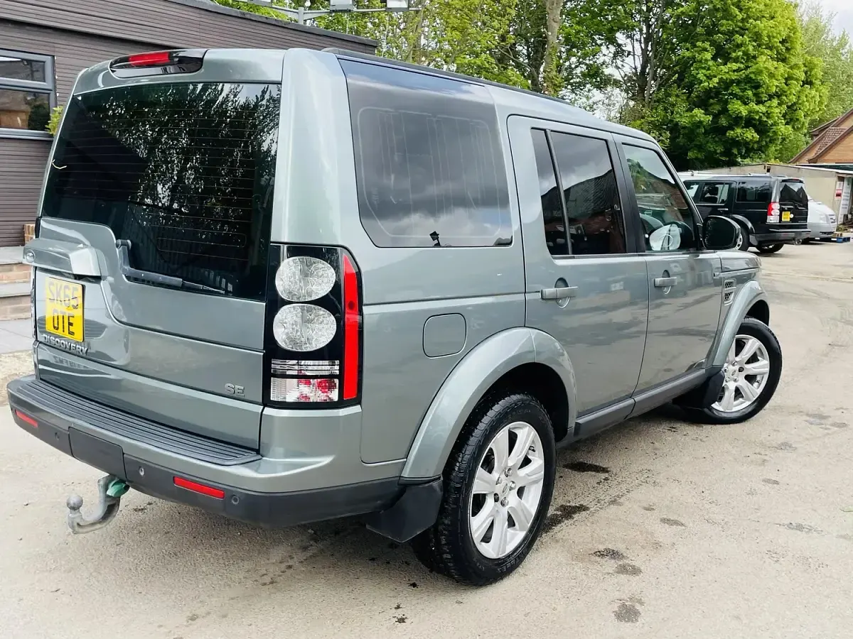 Used Land Rover Discovery 4 SE 256 HP (188 kW) 2015 Grey SUV