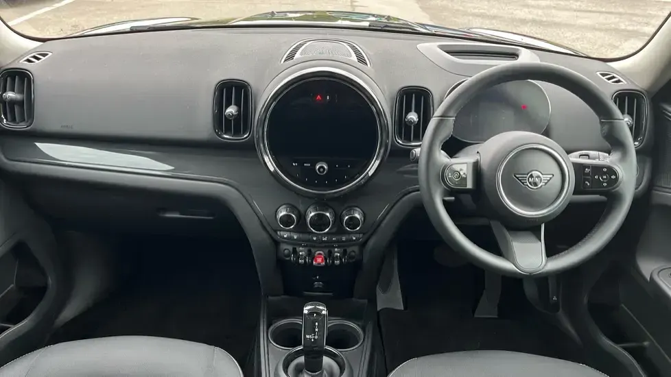 Used Mini Cooper Countryman Classic 134 HP (98 kW) 2021 Black SUV