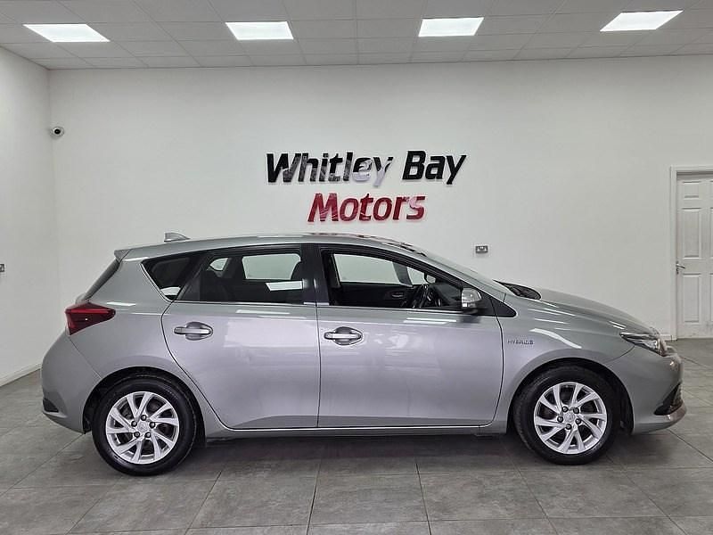 Used Toyota Auris Hybrid 2018 Grey Hatchback