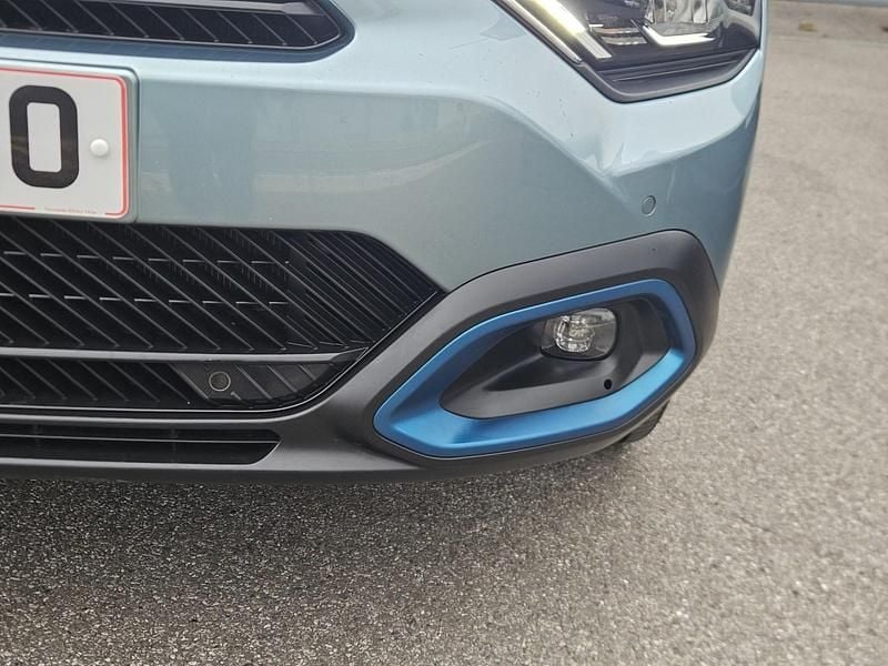 Usado Citroën e-C4 Shine 100 kW (136 CV) 2021 Azul Utilitario