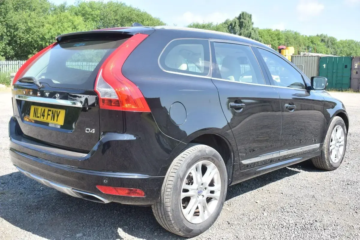 Used Volvo XC60 SE Lux 181 HP (133 kW) 2014 Black SUV