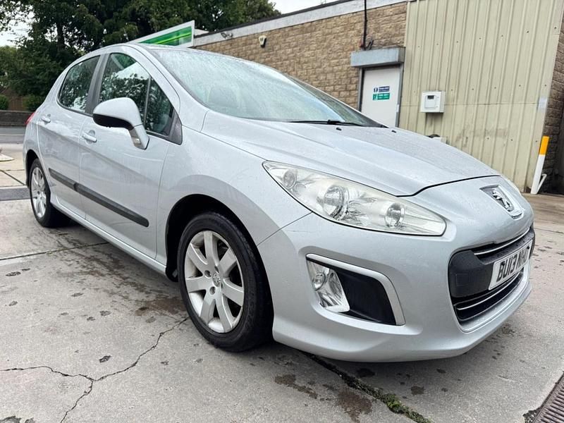Used Peugeot 308 92 HP (67 kW) 2013 Silver Hatchback