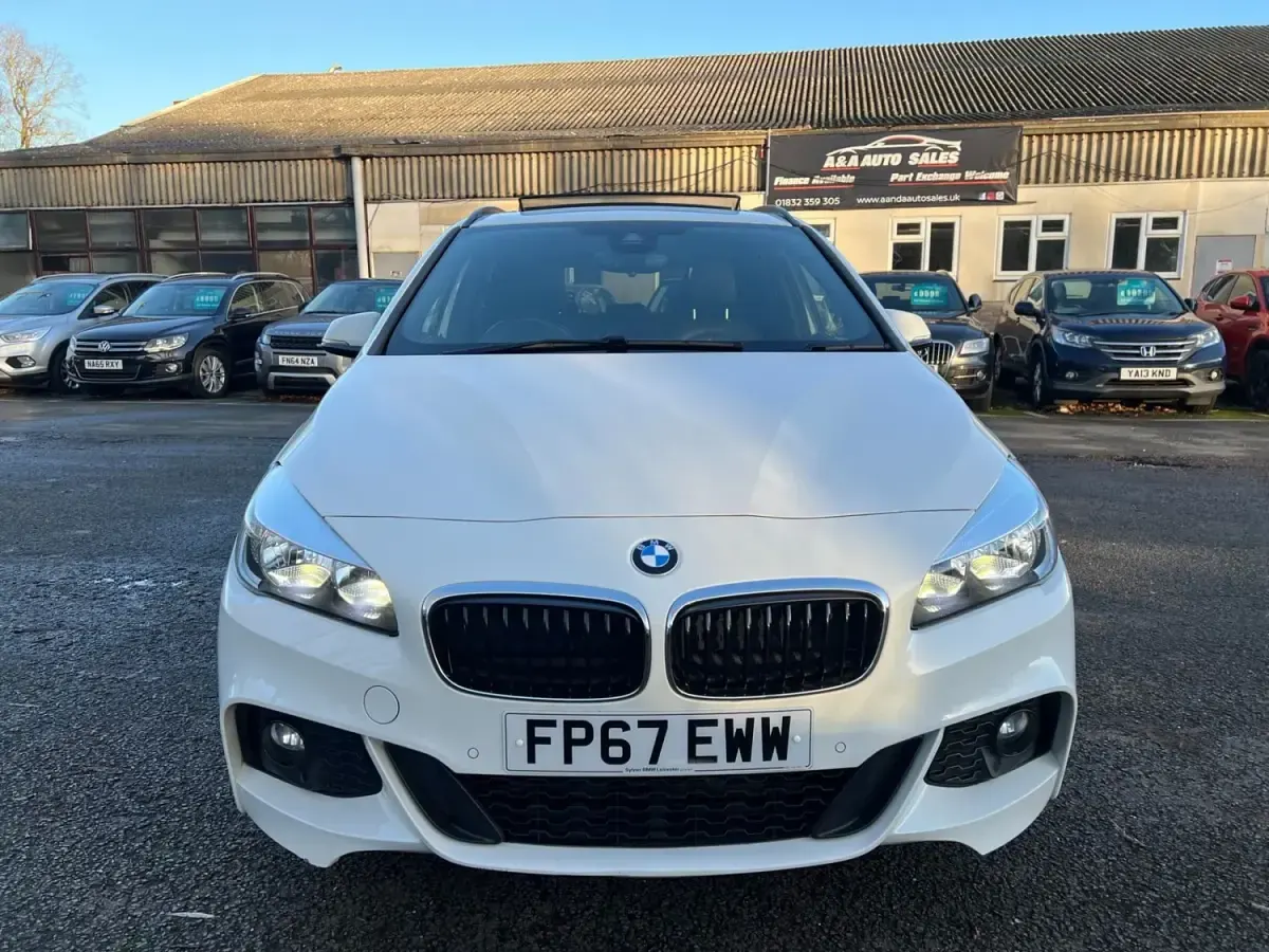 Begagnad BMW 218 M Sport 2017 Vit Halvkombi