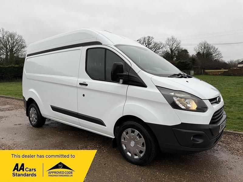 White Used 2014 Ford Transit Custom Van | £7,990 (Good price) - Image 1/4