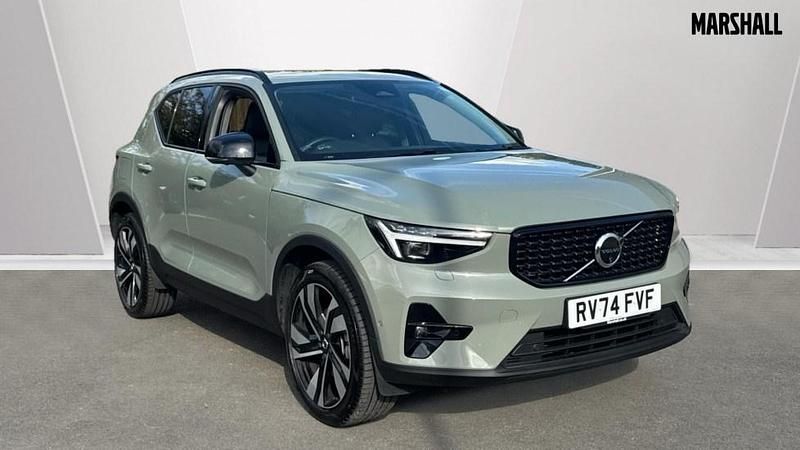 Green Used 2025 Volvo XC40 Ultra SUV | £37,562 (Expensive) - Image 1/4