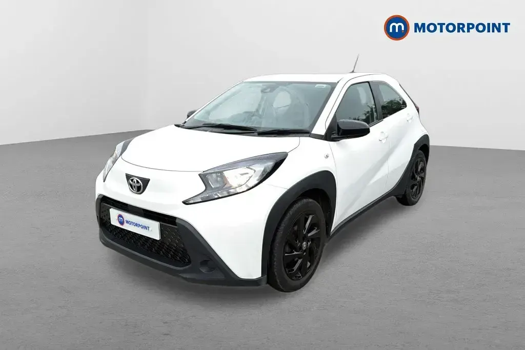 Usado Toyota Aygo X PURE 2023 Branco SUV
