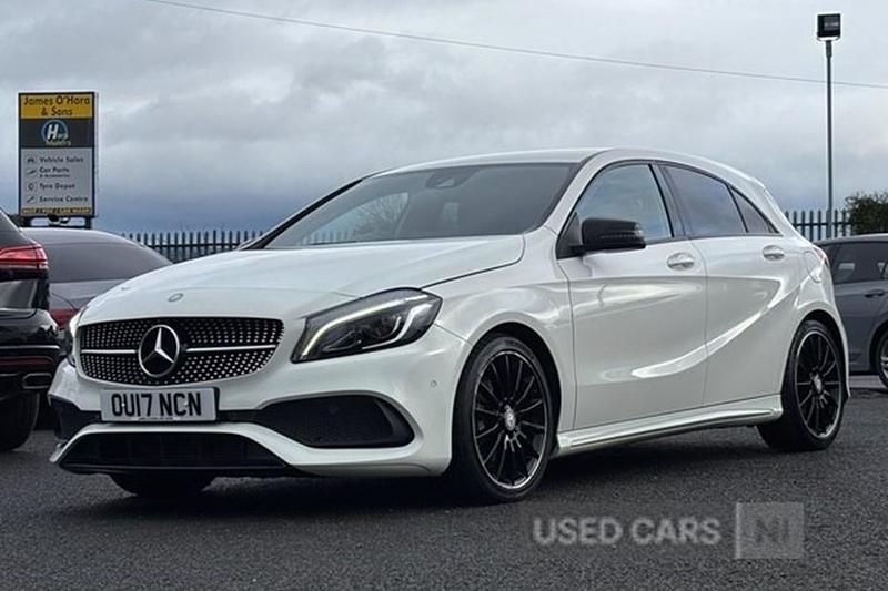 Used Mercedes A180 AMG Line Premium 109 HP (80 kW) 2017