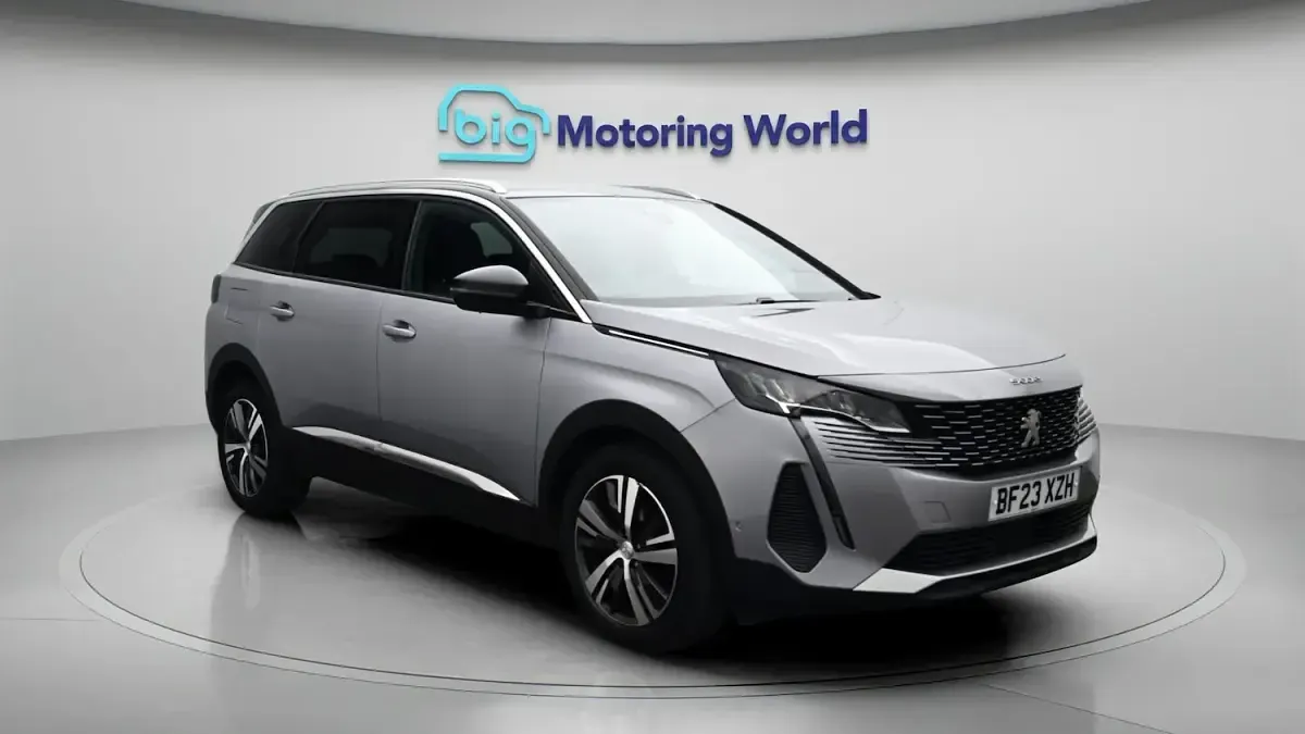 Used Peugeot 5008 Allure+ 131 HP (96 kW) 2023 SUV