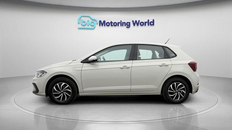Begagnad VW Polo S 79 HK (58 kW) 2023 Grå Halvkombi