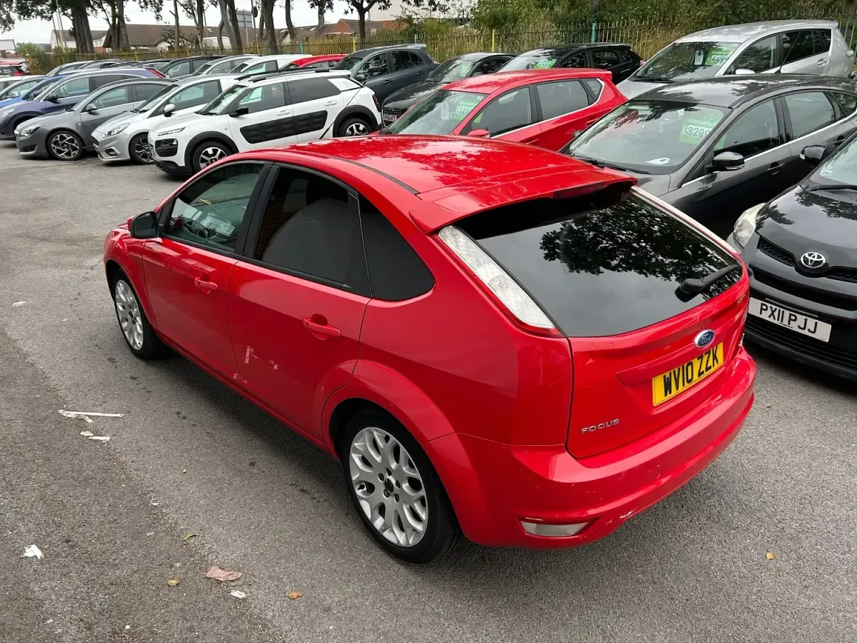 Used Ford Focus Zetec 2010 Red Hatchback