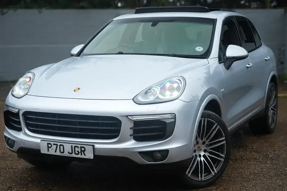 Begagnad Porsche Cayenne Platinum Edition 385 HK (283 kW) 2017 Silver SUV