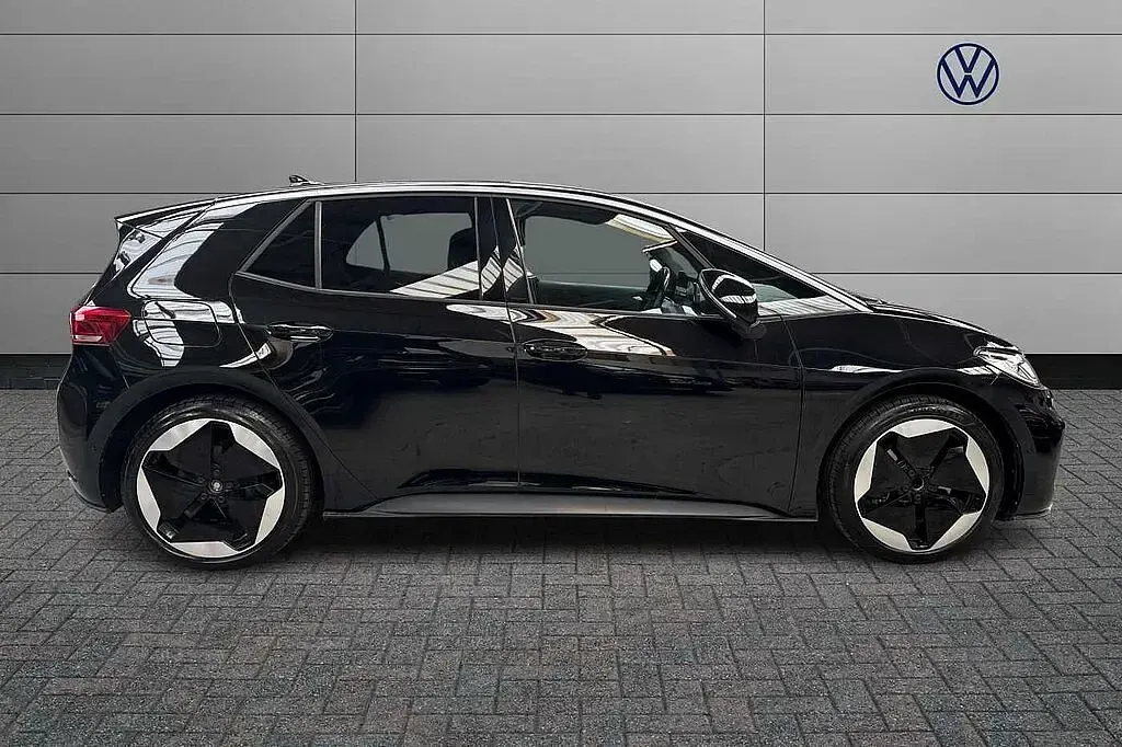 Used VW ID.3 Pro 150 kW (204 HP) 2024 Black Hatchback