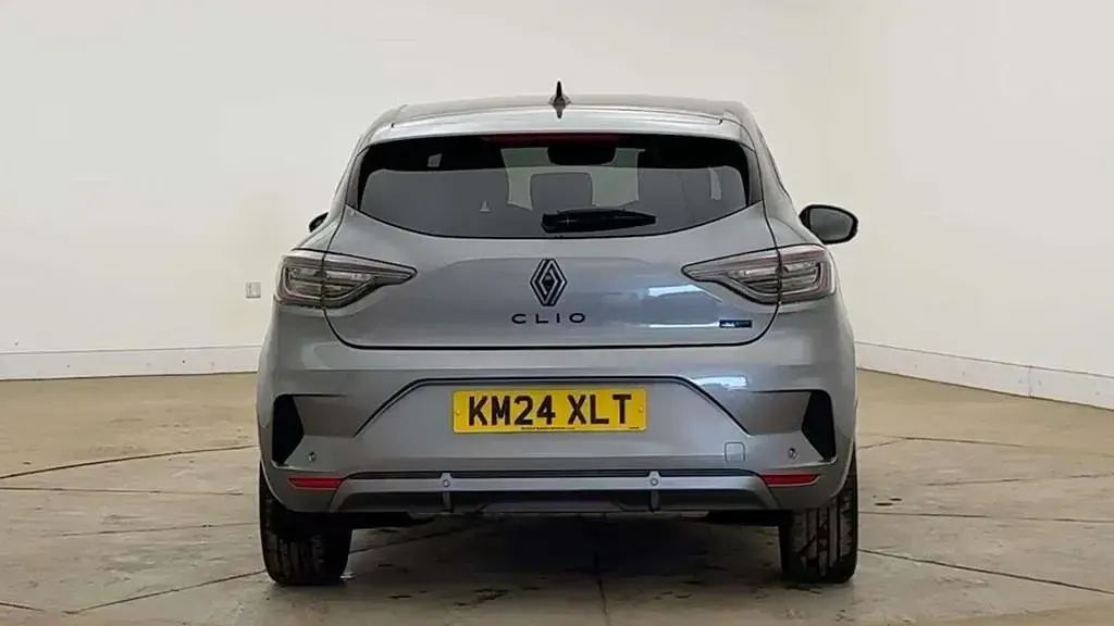 Used Renault Clio V Esprit Alpine 143 HP (105 kW) 2024 Grey Hatchback