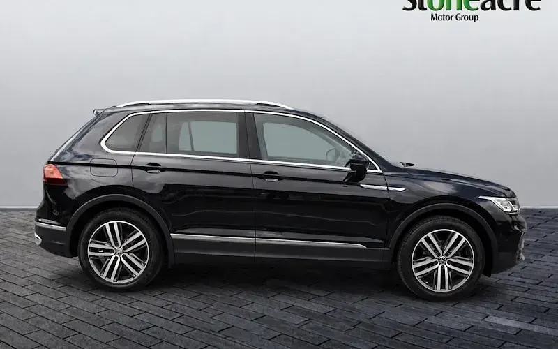 Used VW Tiguan Elegance 150 HP (110 kW) 2023 Black SUV
