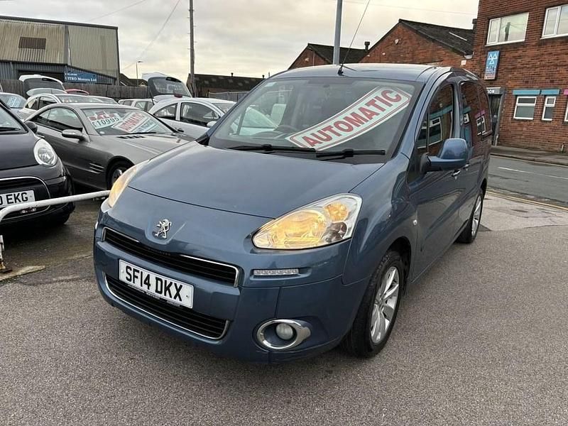 Used Peugeot TePee S 92 HP (67 kW) 2014 Blue MPV