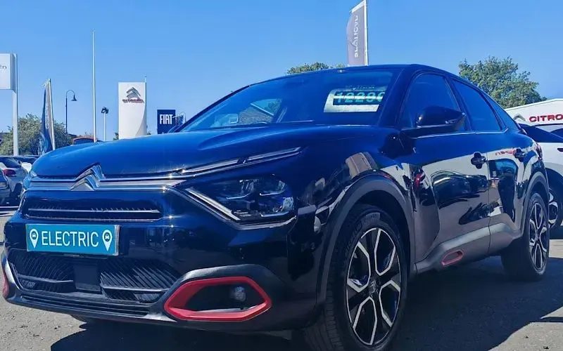 Gebraucht Citroën e-C4 Shine 100 kW (136 PS) 2022 Schwarz Kleinwagen