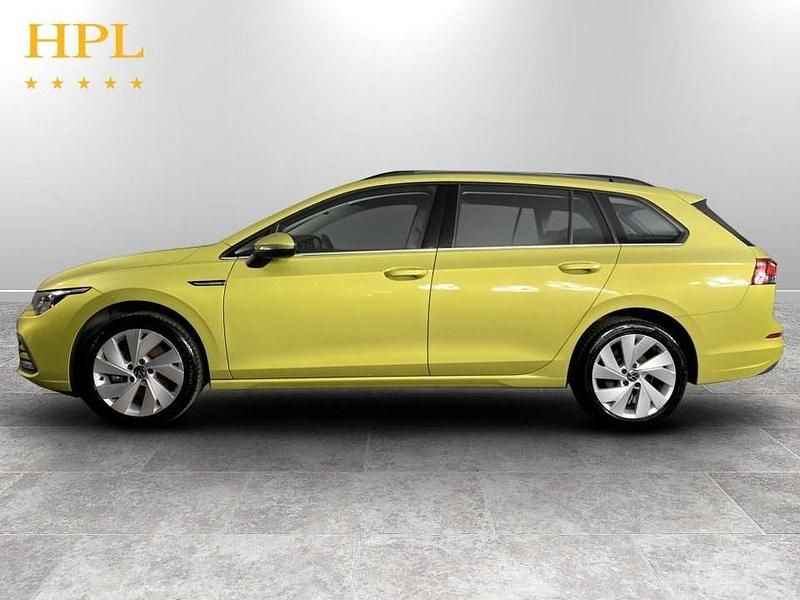Used VW Golf VIII Style 150 HP (110 kW) 2023 Yellow Estate