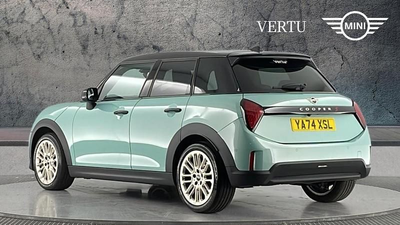 Usado Mini Cooper S Hatch 201 HP (147 kW) 2024 Verde Citadino