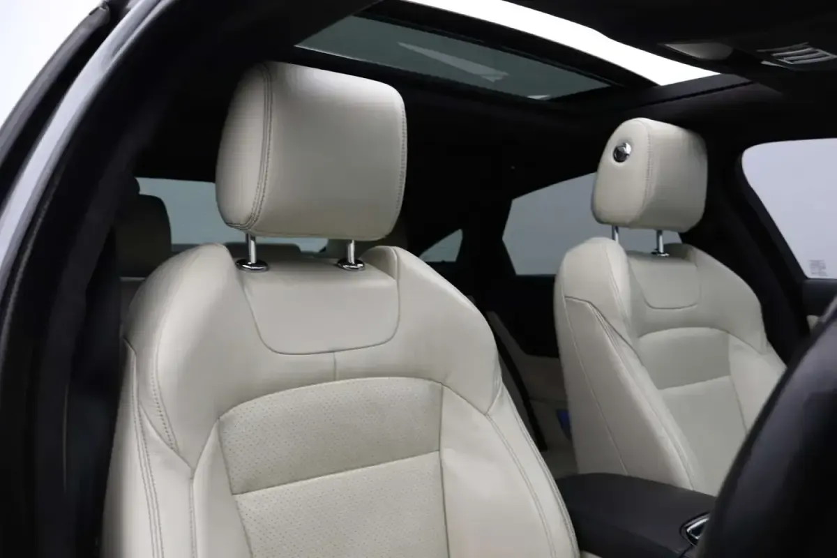 Usado Jaguar XJ R-Sport 300 CV (220 kW) 2016 Gris Berlina