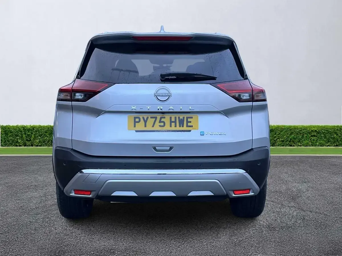 Used Nissan X-Trail Tekna 213 HP (156 kW) 2025 Brilliant silvr SUV