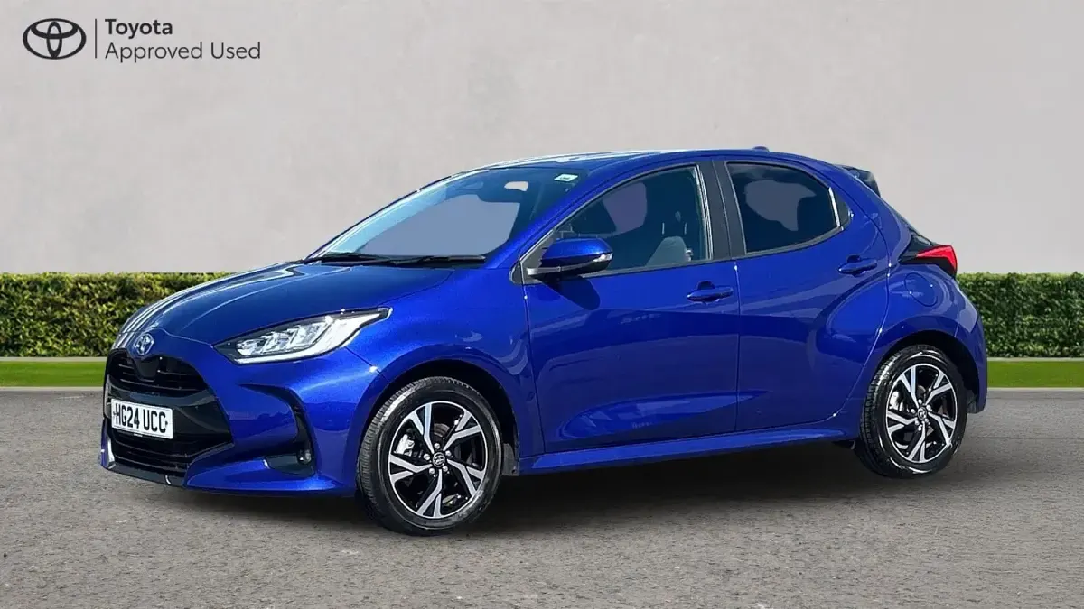 Used Toyota Yaris Design 116 HP (85 kW) 2024 Juniper blue Hatchback