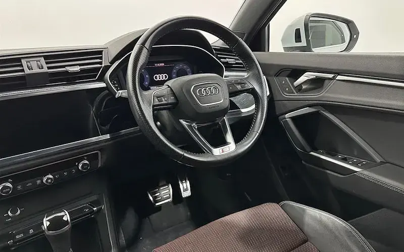 Used Audi Q3 S-Line 150 HP (110 kW) 2020 White SUV
