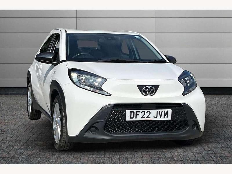 White Used 2022 Toyota Aygo PURE Hatchback | £12,250 (Fair price) - Image 1/4