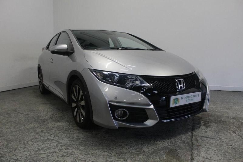 Used Honda Civic SE Plus 142 HP (104 kW) 2015 Silver Hatchback