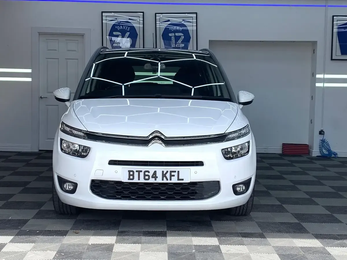 Used Citroën Grand C4 Picasso Exclusive 115 HP (84 kW) 2014 White MPV