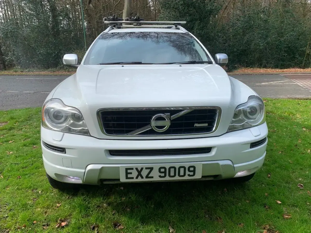Used Volvo XC90 R-Design 200 HP (147 kW) 2012 White SUV