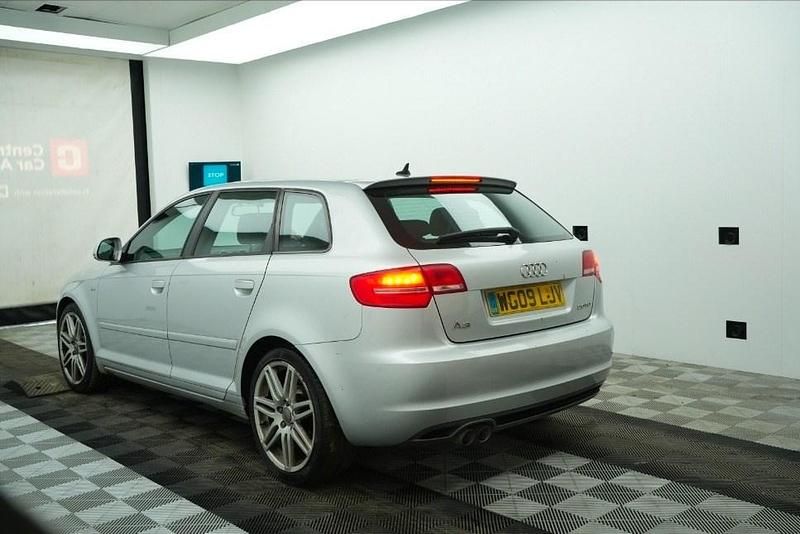 Begagnad Audi A3 S-Line 2009 Silver Halvkombi