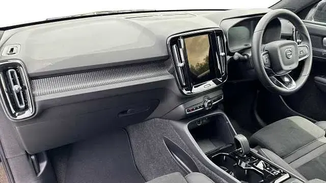 Used Volvo XC40 Plus 194 HP (142 kW) 2026 SUV