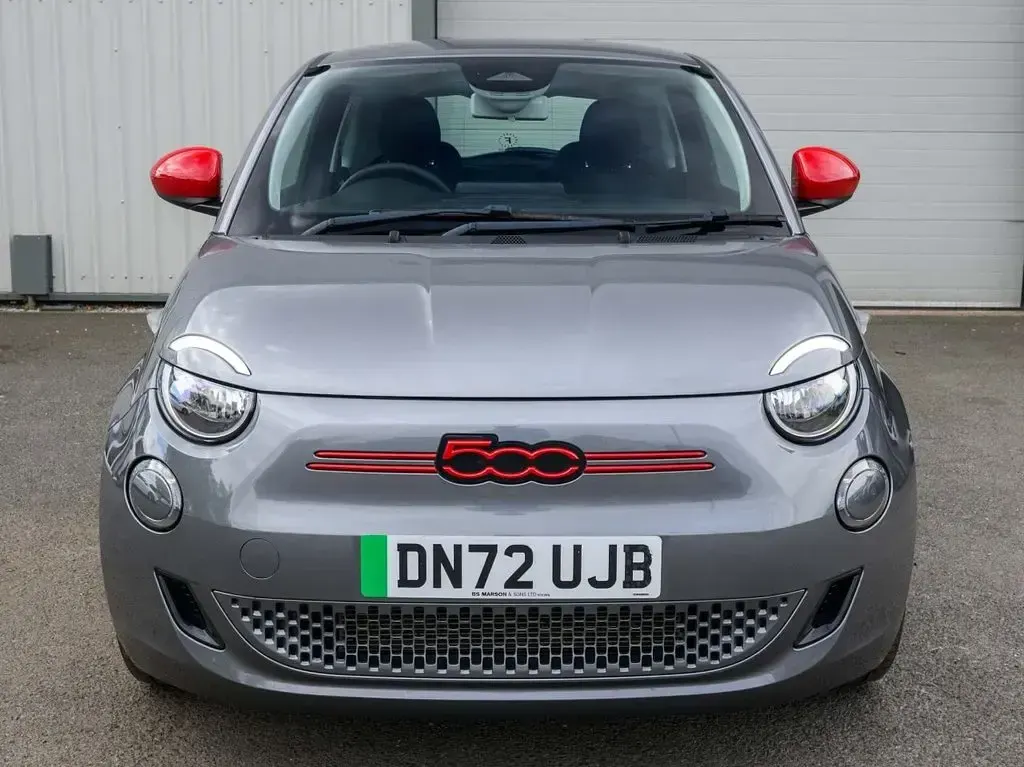 Used Fiat 500e Red 86 kW (118 HP) 2022 Grey Hatchback