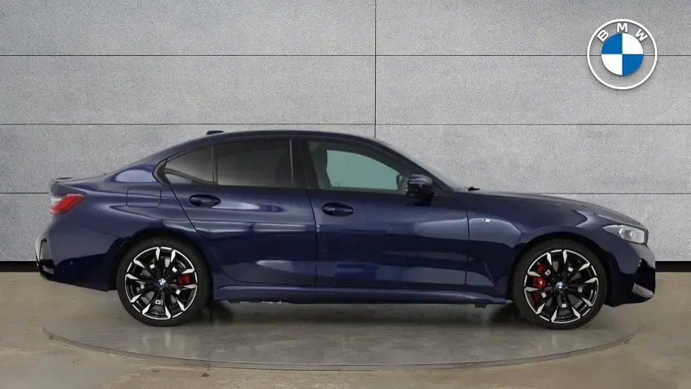 Used BMW 330e M Sport 288 HP (211 kW) 2025 Blue