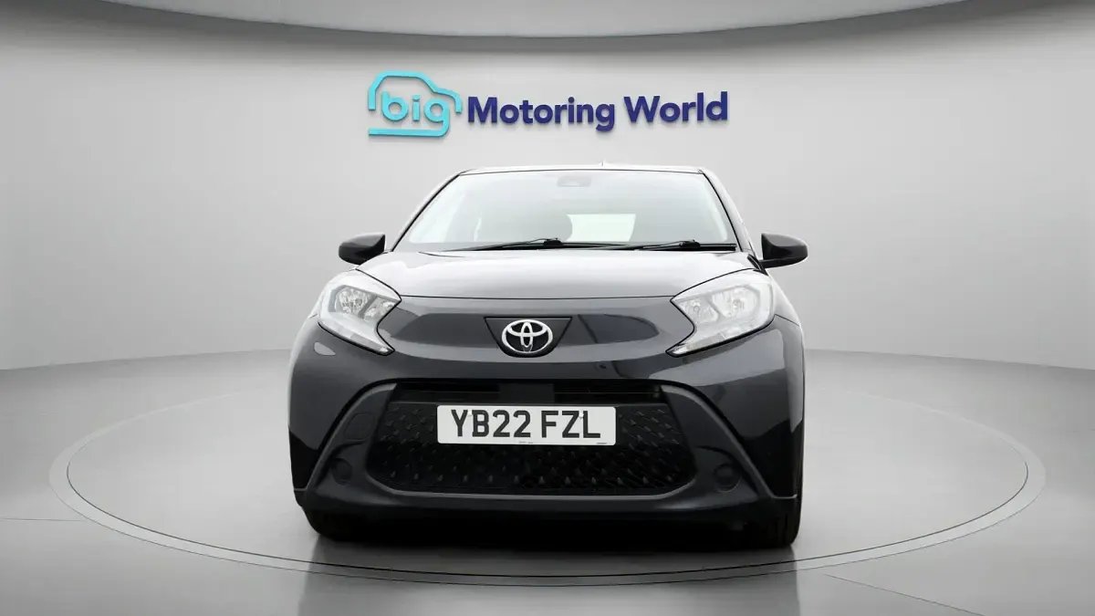Used Toyota Aygo X PURE 71 HP (52 kW) 2022 SUV