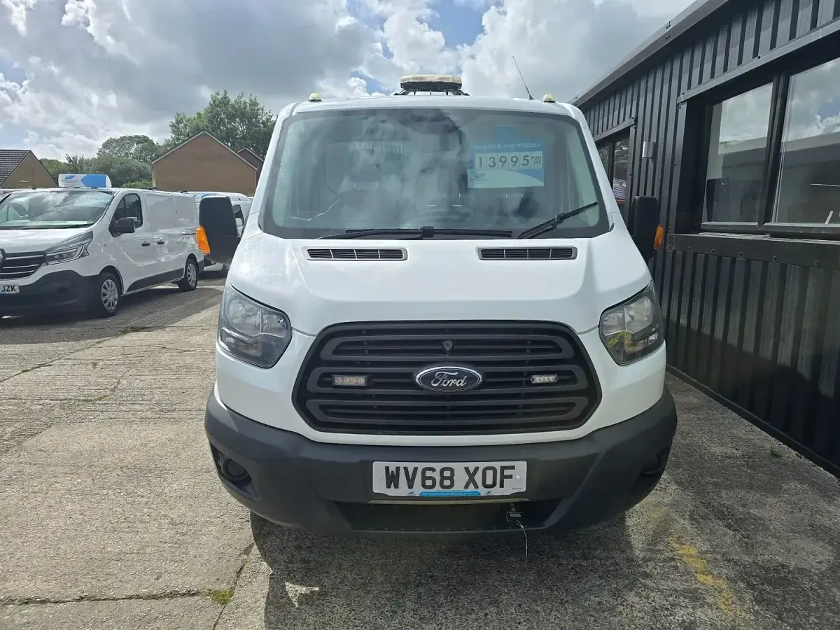 Used Ford Transit 130 HP (95 kW) 2018 White Cabriolet