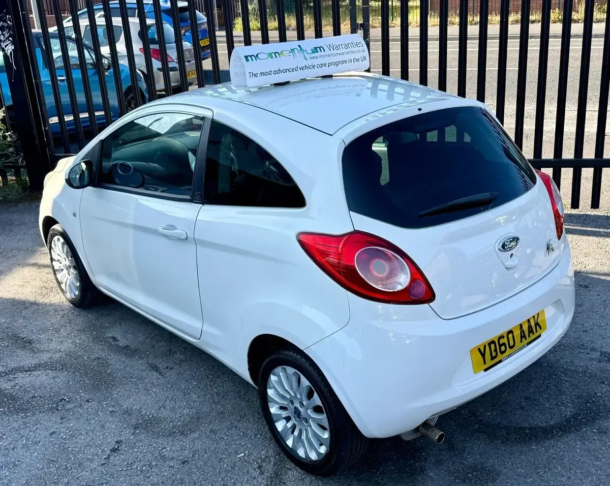 Used Ford Ka Zetec 69 HP (50 kW) 2010 White Hatchback