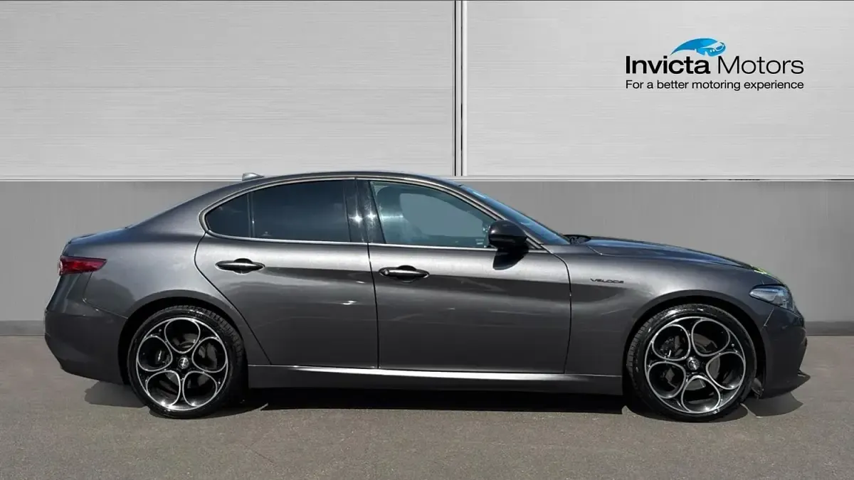 Used Alfa Romeo Giulia Veloce 280 HP (205 kW) 2022 Grey Sedan