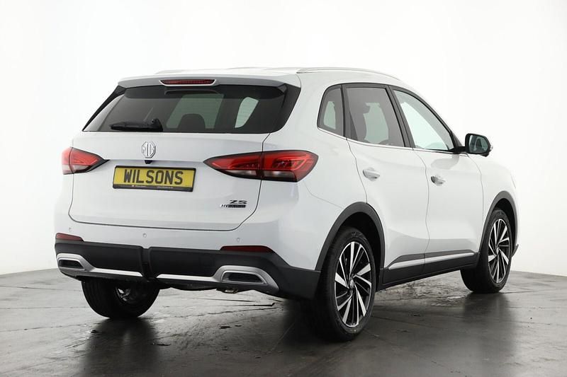 Używany MG ZS Trophy 2024 Biały SUV