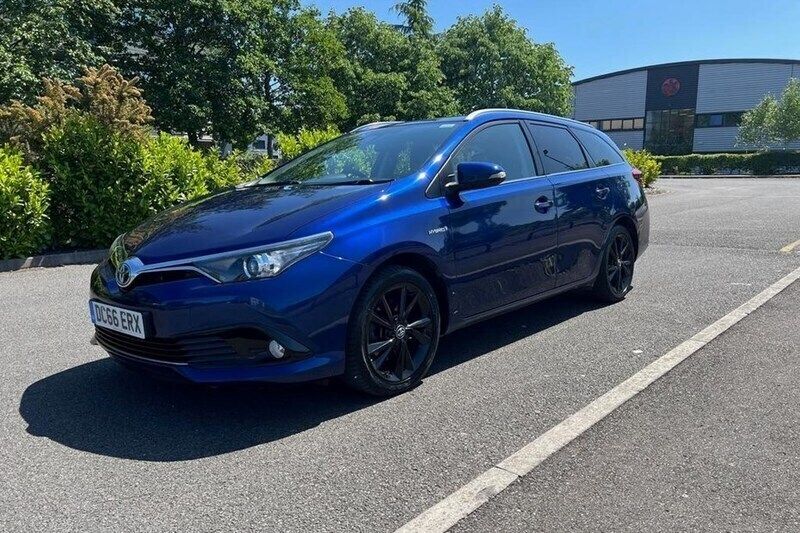 Used 2016 Toyota Auris Touring Sports Design Estate | £9,995 (Fair price) - Image 1/1