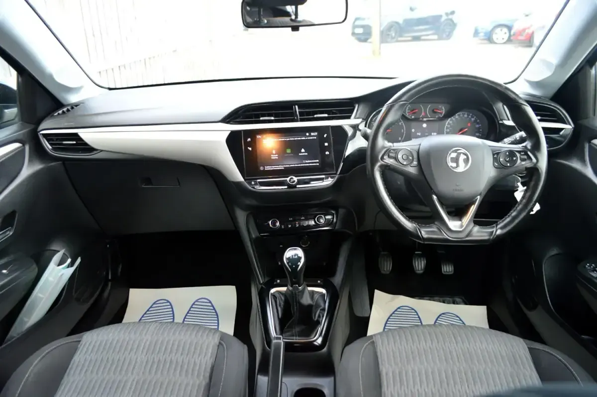 Używany Vauxhall Corsa Edition 75 KM (55 kW) 2022 Niebieski Hatchback