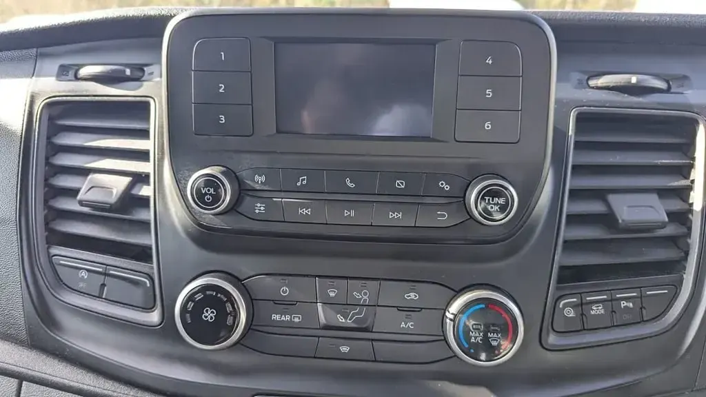 Begagnad Ford Transit 130 HK (95 kW) 2022 Vit
