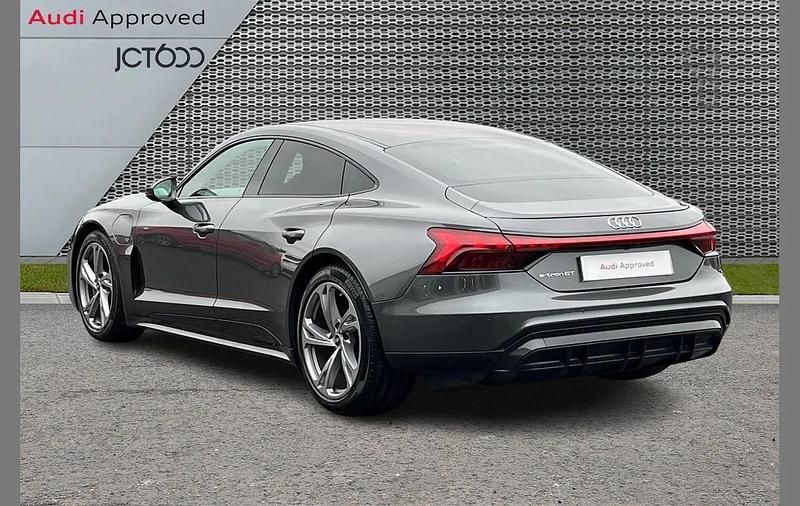 Used Audi e-tron GT quattro Comfort 384 kW (523 HP) 2022 Grey Sedan