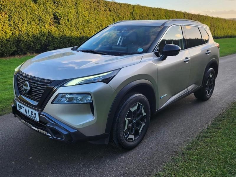 Used Nissan X-Trail 213 HP (156 kW) 2024 Silver SUV